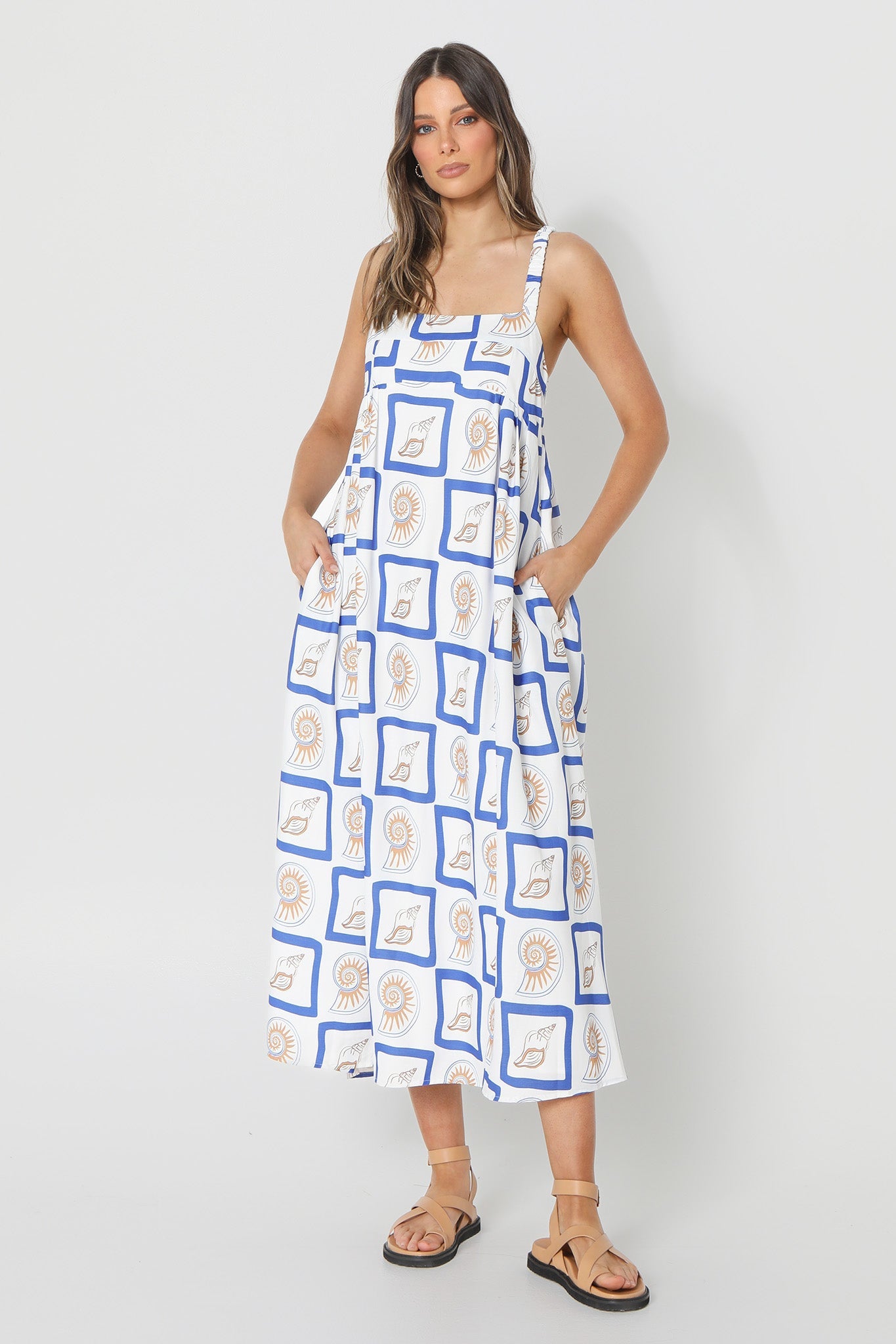 LOST IN LUNAR Katie Maxi Dress Shell Print
